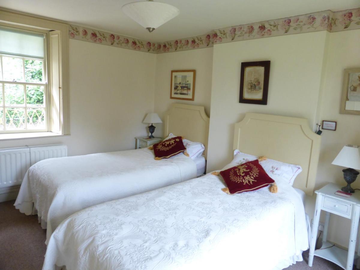 Dolphin House Bed & Breakfast Batheaston Exterior photo
